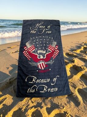 Bass Pro Shops Home of the Free 100% Cotton Patriotic Eagle Beach Towel (EUC)